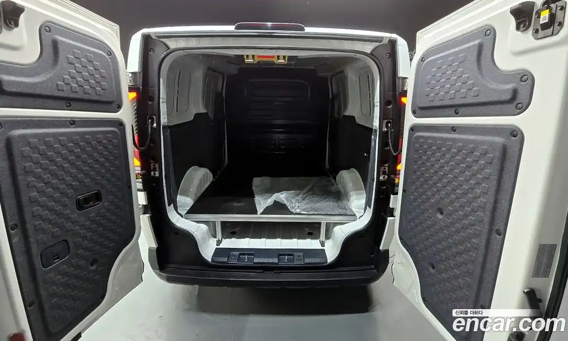 Kia PV5 2026 0.2 Автомат в Москве № 7016, фото 16