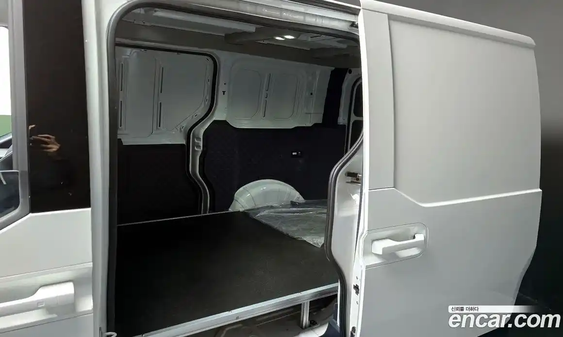 Kia PV5 2026 0.2 Автомат в Москве № 7016, фото 3