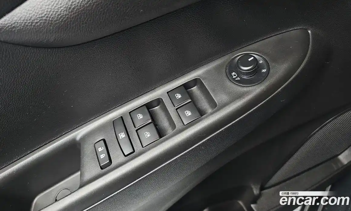 Chevrolet Spark 2017 1.0 Робот в Москве № 74930, фото 3