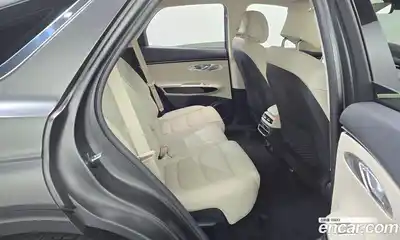 Genesis GV70 2024 2.5 Автомат в Москве № 82549, миниатюра 2