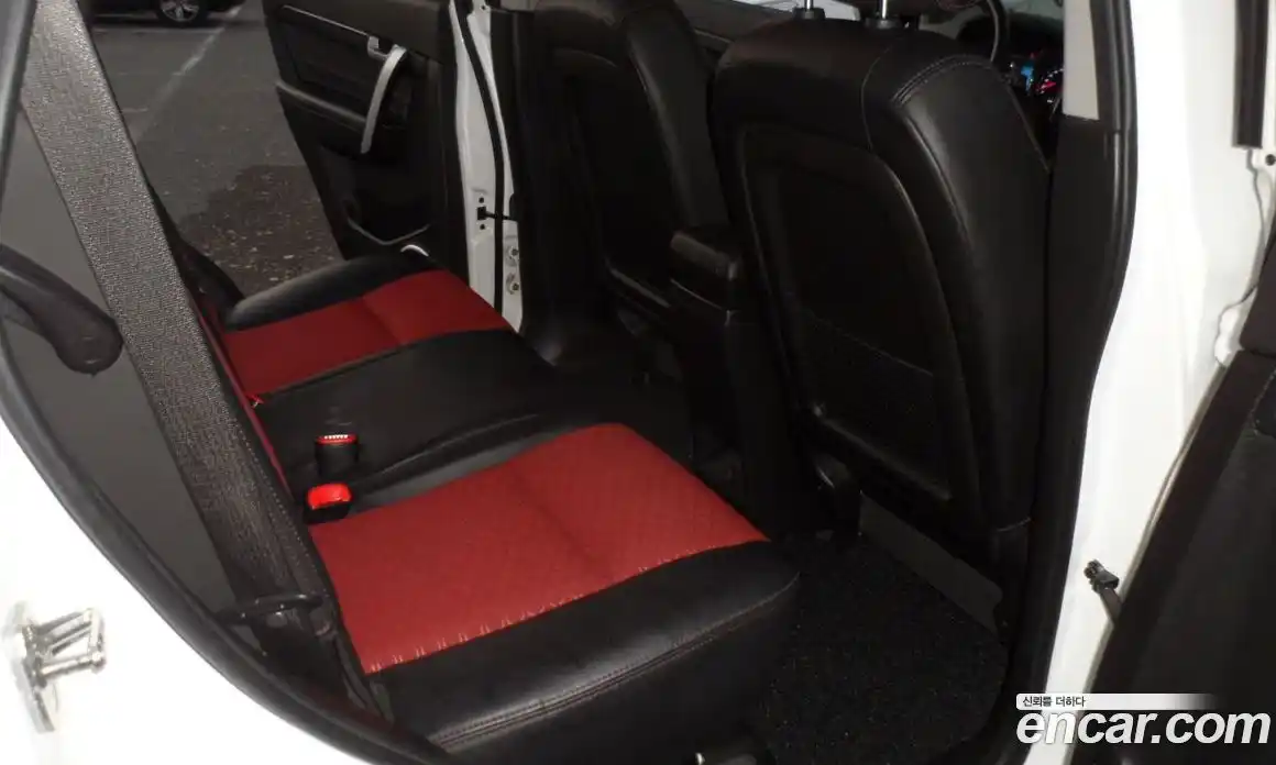 Chevrolet Captiva 2013 2.0 Автомат в Москве № 104700, фото 11