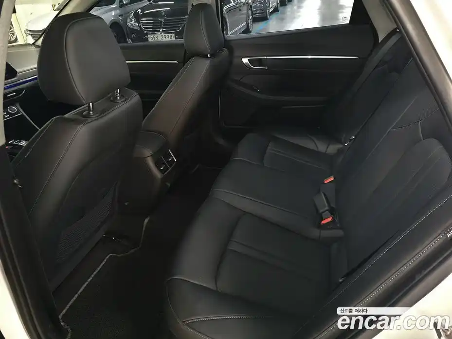 Hyundai Sonata 2023 2.0 Автомат в Москве № 111120, фото 11