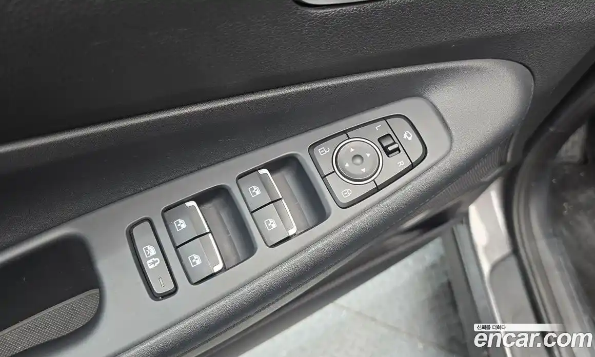 Hyundai Santa Fe 2023 1.6 Автомат в Москве № 111852, фото 13