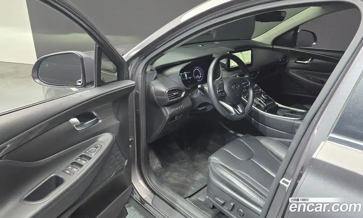 Hyundai Santa Fe 2023 1.6 Автомат в Москве № 111852, фото 14