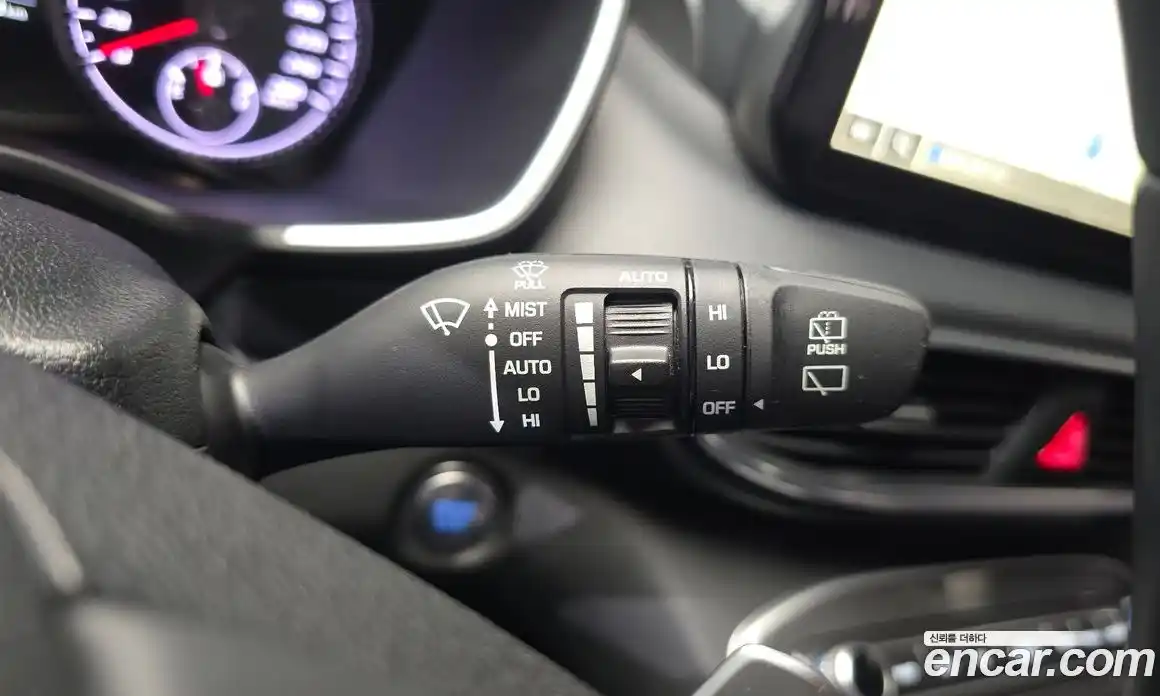 Hyundai Santa Fe 2023 1.6 Автомат в Москве № 111852, фото 17