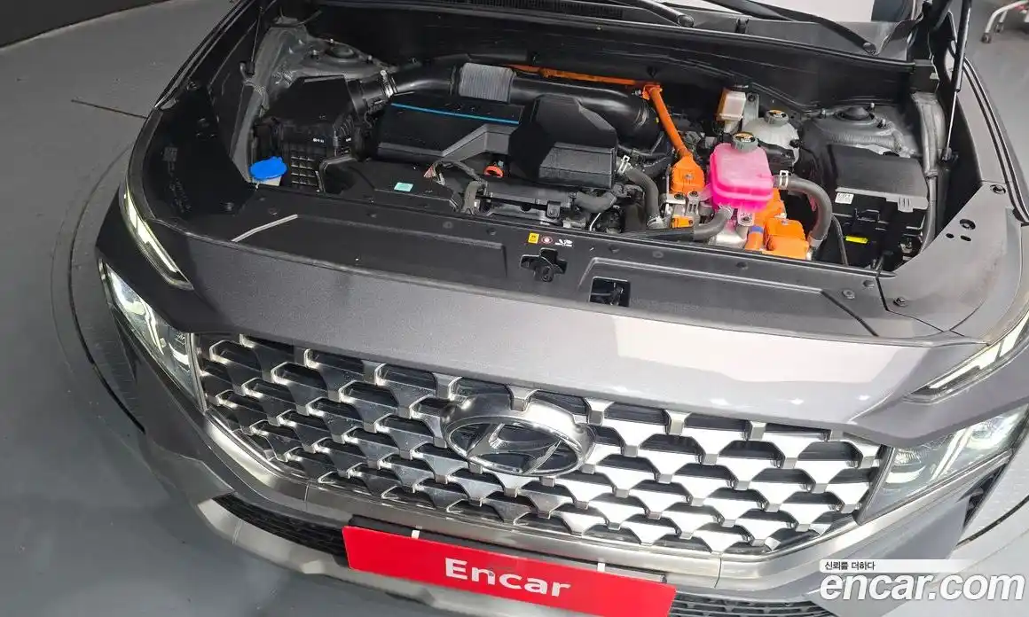 Hyundai Santa Fe 2023 1.6 Автомат в Москве № 111852, фото 20