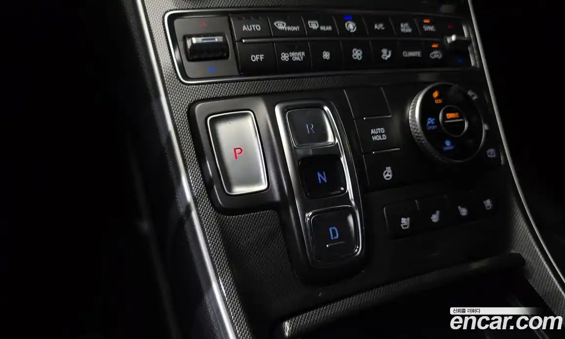 Hyundai Santa Fe 2023 1.6 Автомат в Москве № 111852, фото 5