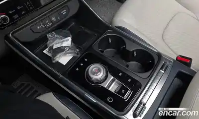 Kia Canival 2024 1.6 Автомат в Москве № 114702, миниатюра 10