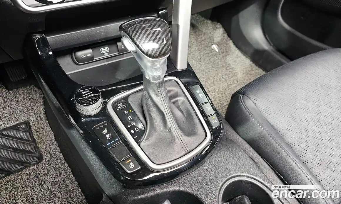 Kia Seltos 2020 1.6 Автомат в Москве № 120982, фото 18