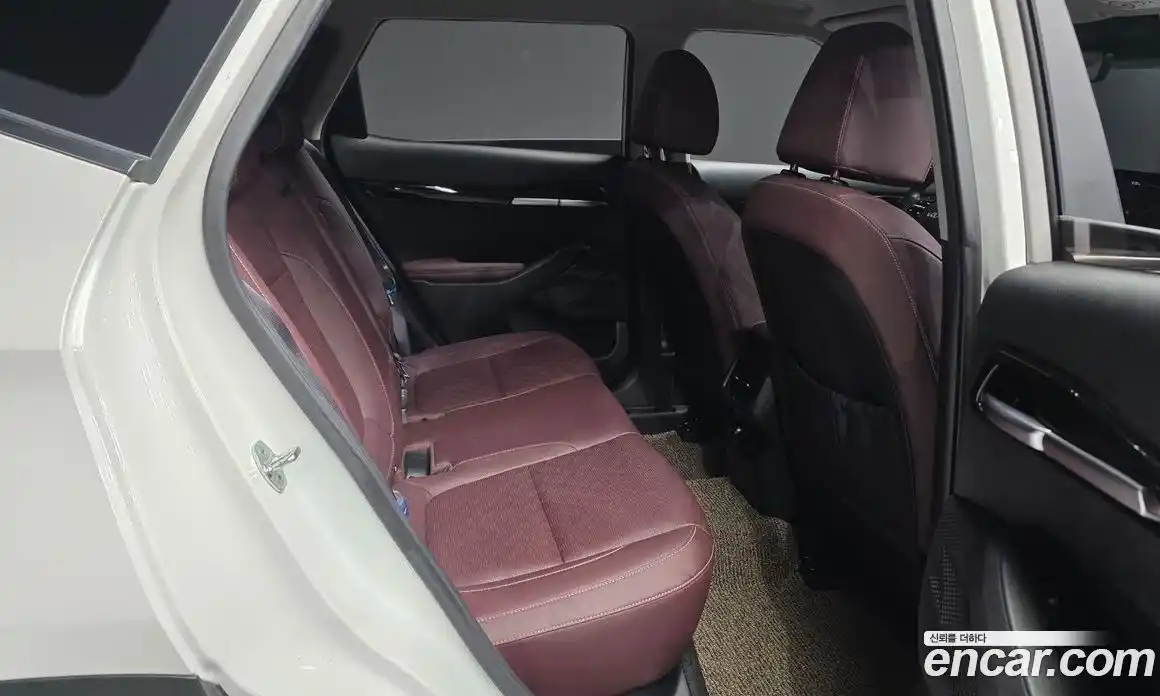 Kia Seltos 2023 1.6 Автомат в Москве № 123048, фото 17