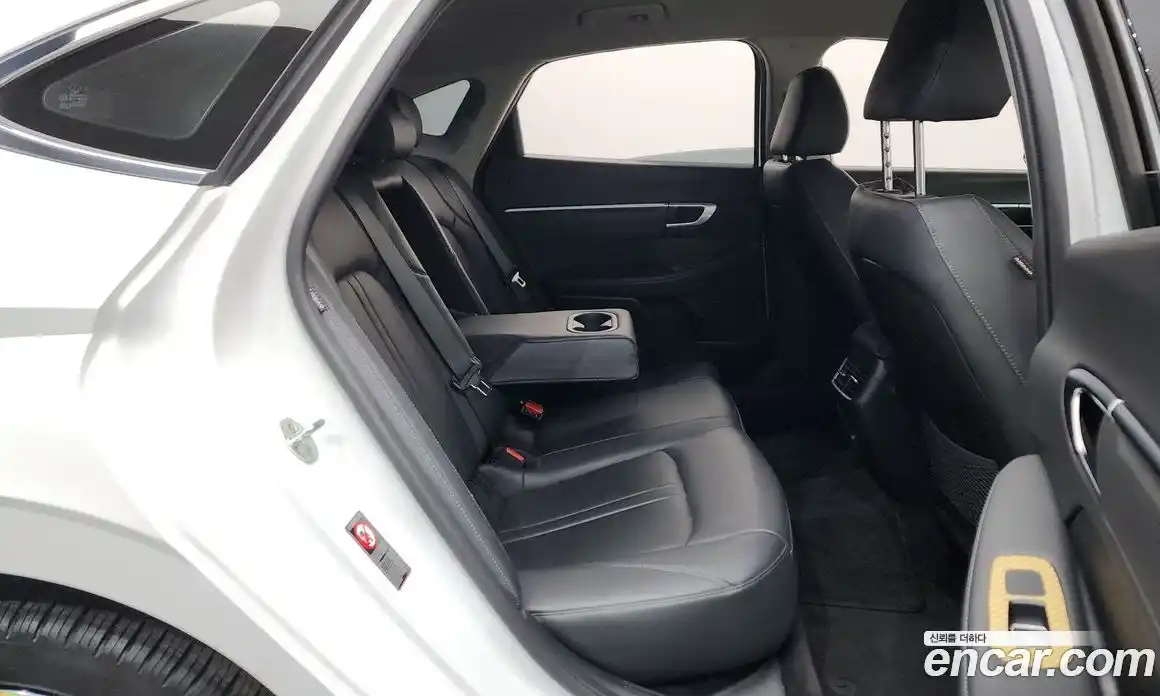 Hyundai Sonata 2022 1.6 Автомат в Москве № 123395, фото 13