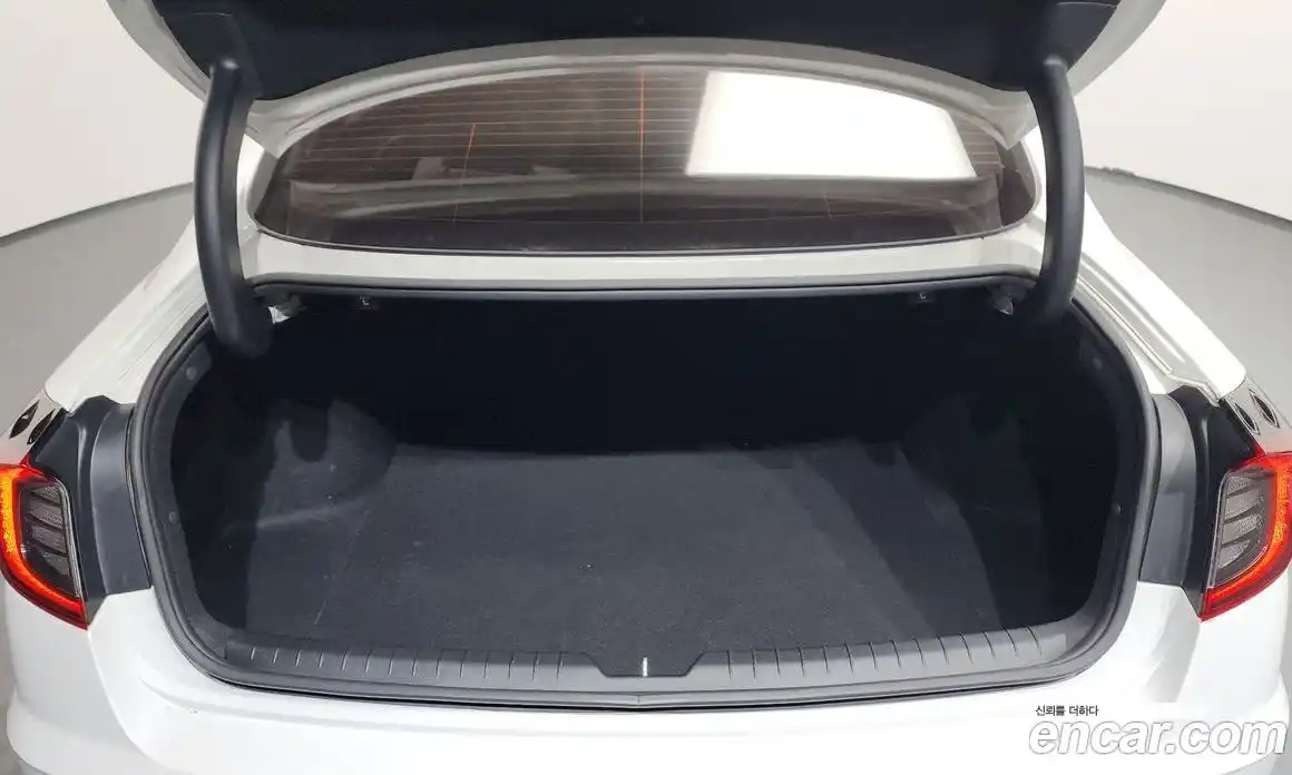 Hyundai Sonata 2022 1.6 Автомат в Москве № 123395, фото 16