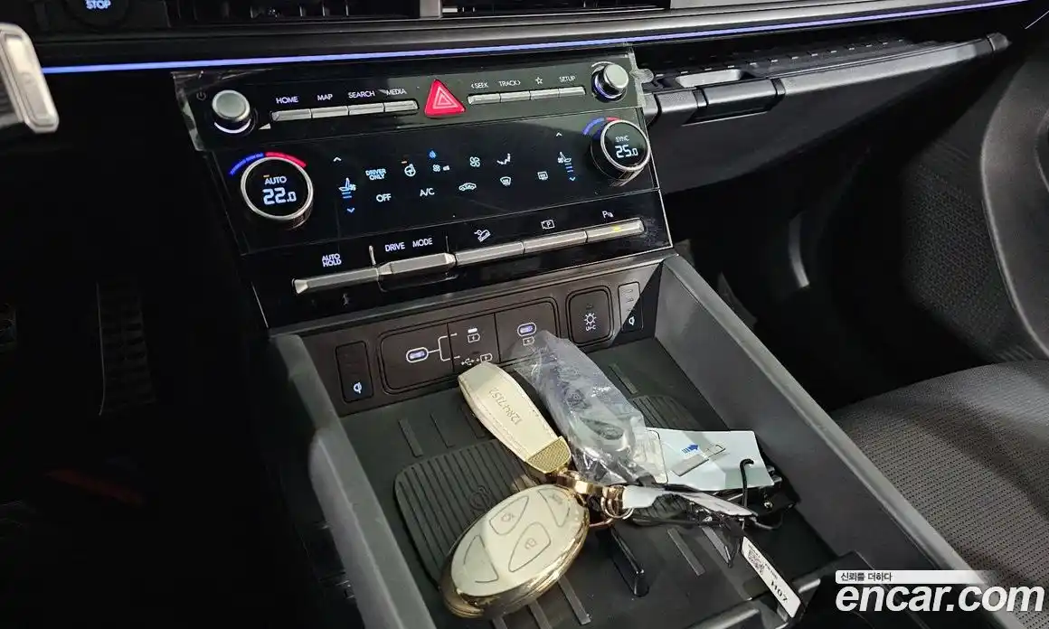 Hyundai Santa Fe 2024 1.6 Автомат в Москве № 124632, фото 14