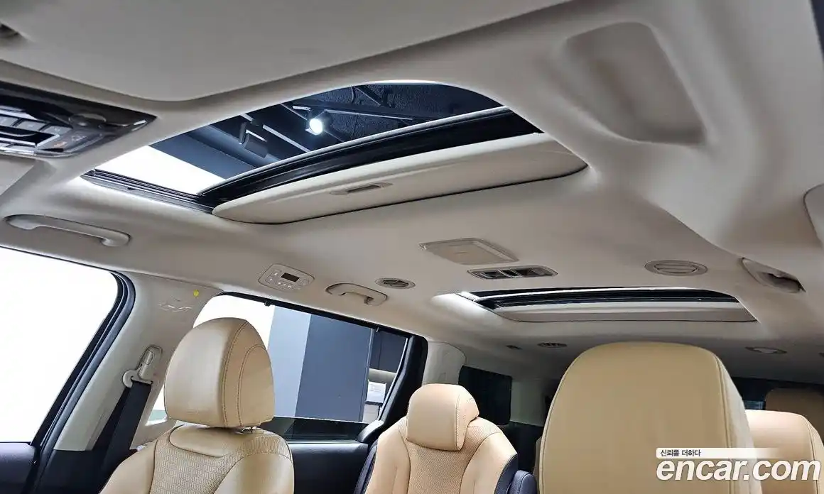 Kia Canival 2023 3.5 Автомат в Москве № 128728, фото 16