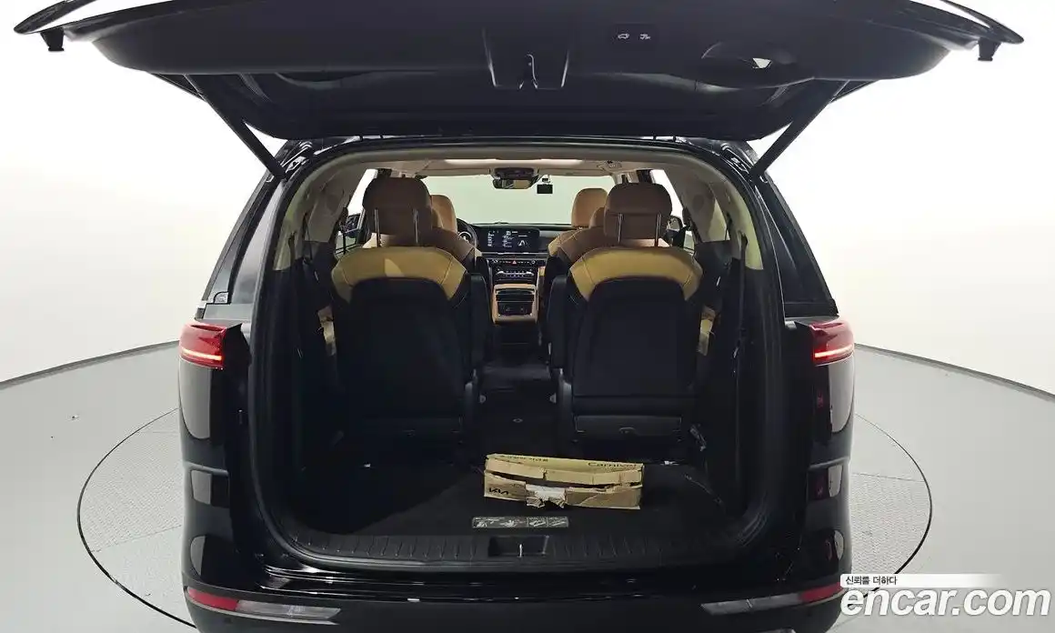 Kia Canival 2023 3.5 Автомат в Москве № 128728, фото 20