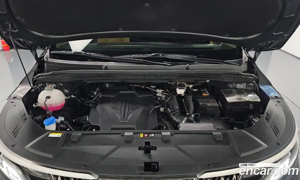 Kia Canival 2023 3.5 Автомат в Москве № 128728, фото 6