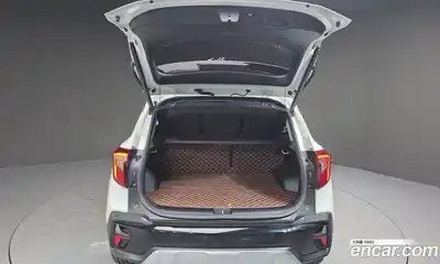 Kia Seltos 2023 1.6 Автомат в Москве № 132439, миниатюра 4