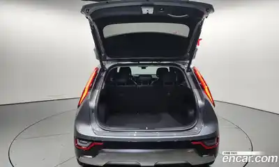 Kia Niro 2022 1.6 Автомат в Москве № 132948, миниатюра 11