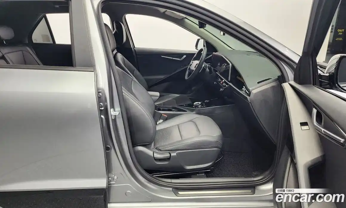 Kia Niro 2022 1.6 Автомат в Москве № 132948, фото 19