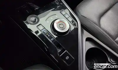 Kia Niro 2022 1.6 Автомат в Москве № 132948, миниатюра 4