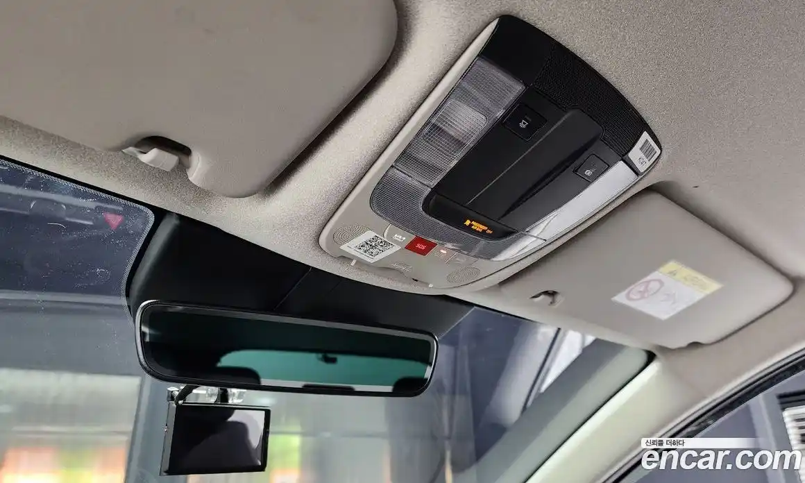 Kia Niro 2022 1.6 Автомат в Москве № 132948, фото 9