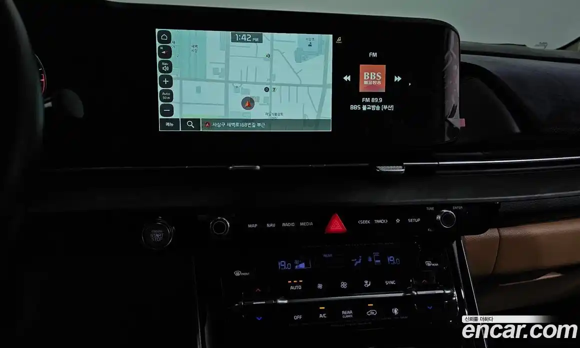 Kia Canival 2023 3.5 Автомат в Москве № 133948, фото 16