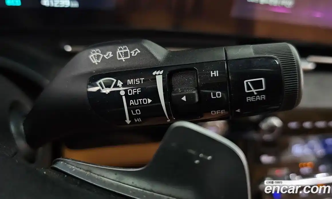 Kia Canival 2023 3.5 Автомат в Москве № 133948, фото 8