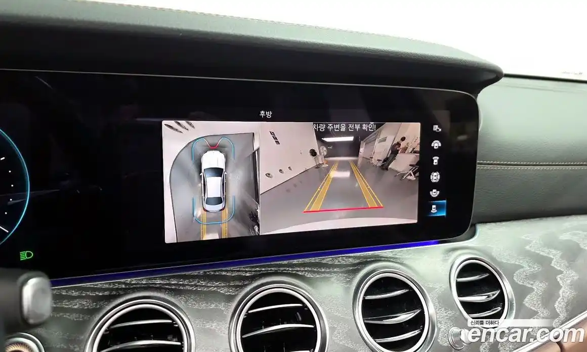 Mercedes-Benz E-Class 2023 2.0 Автомат в Москве № 136118, фото 15