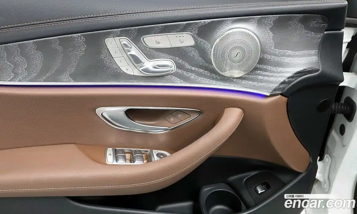 Mercedes-Benz E-Class 2023 2.0 Автомат в Москве № 136118, фото 18