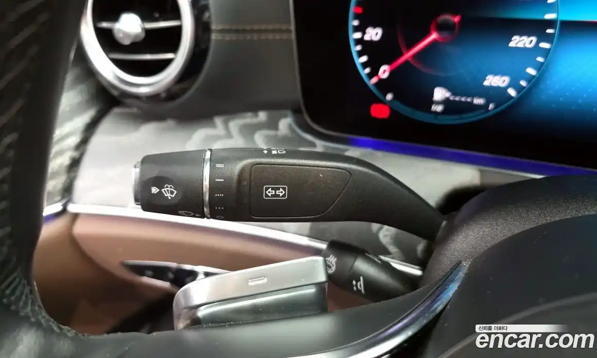 Mercedes-Benz E-Class 2023 2.0 Автомат в Москве № 136118, фото 19