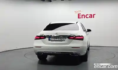 Mercedes-Benz E-Class 2023 2.0 Автомат в Москве № 136118, миниатюра 4