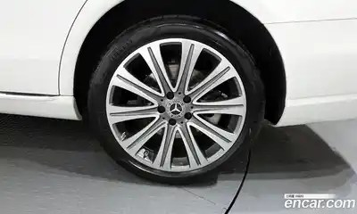 Mercedes-Benz E-Class 2023 2.0 Автомат в Москве № 136118, миниатюра 5