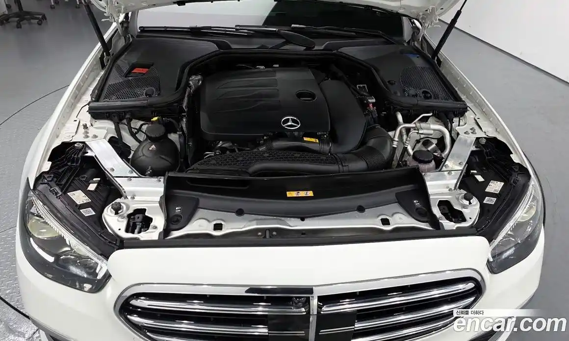 Mercedes-Benz E-Class 2023 2.0 Автомат в Москве № 136118, фото 6