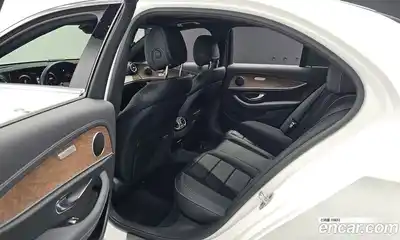 Mercedes-Benz E-Class 2023 2.0 Автомат в Москве № 137045, миниатюра 11