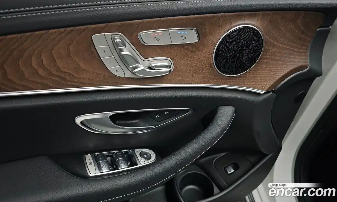 Mercedes-Benz E-Class 2023 2.0 Автомат в Москве № 137045, фото 17