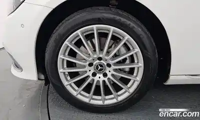 Mercedes-Benz E-Class 2023 2.0 Автомат в Москве № 137045, миниатюра 5