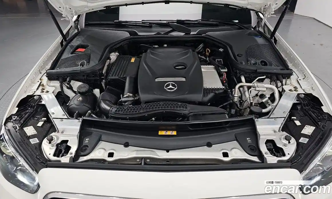 Mercedes-Benz E-Class 2023 2.0 Автомат в Москве № 137045, фото 6