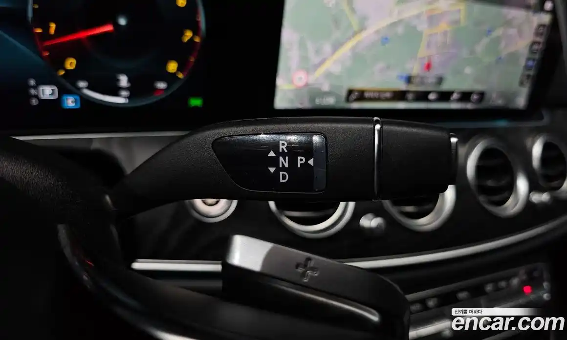 Mercedes-Benz E-Class 2023 2.0 Автомат в Москве № 139773, фото 9