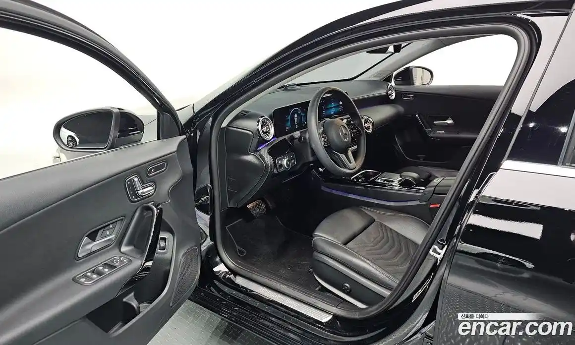 Mercedes-Benz A-Class 2020 2.0 Автомат в Москве № 141551, фото 11