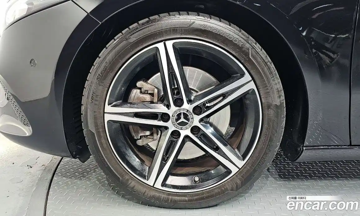 Mercedes-Benz A-Class 2020 2.0 Автомат в Москве № 141551, фото 5