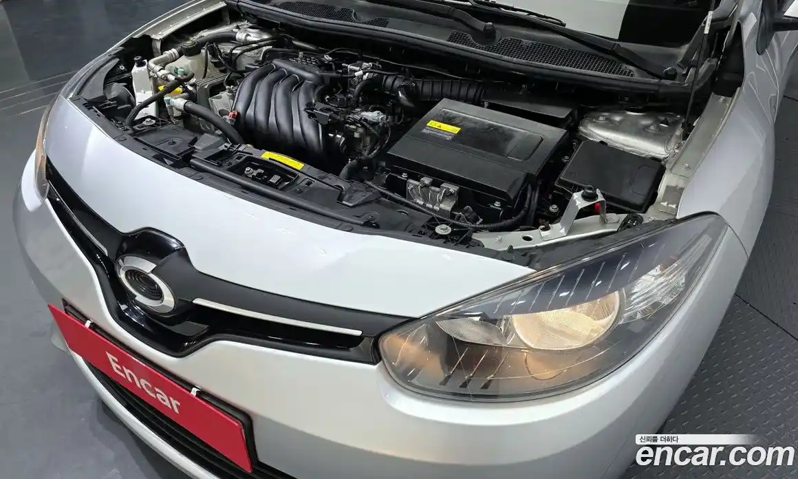 Renault SM3 2015 1.6 Автомат в Москве № 147964, фото 14