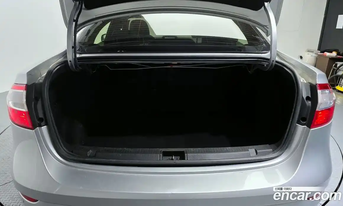 Renault SM3 2015 1.6 Автомат в Москве № 147964, фото 5