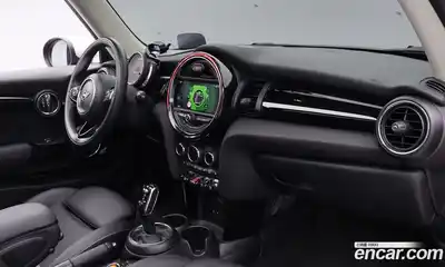 Mini Cooper 2020 1.5 Автомат в Москве № 149315, миниатюра 7