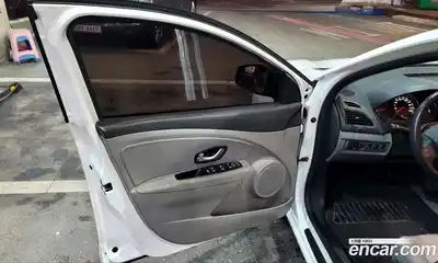 Renault SM3 2011 2.0 Автомат в Москве № 149392, миниатюра 10