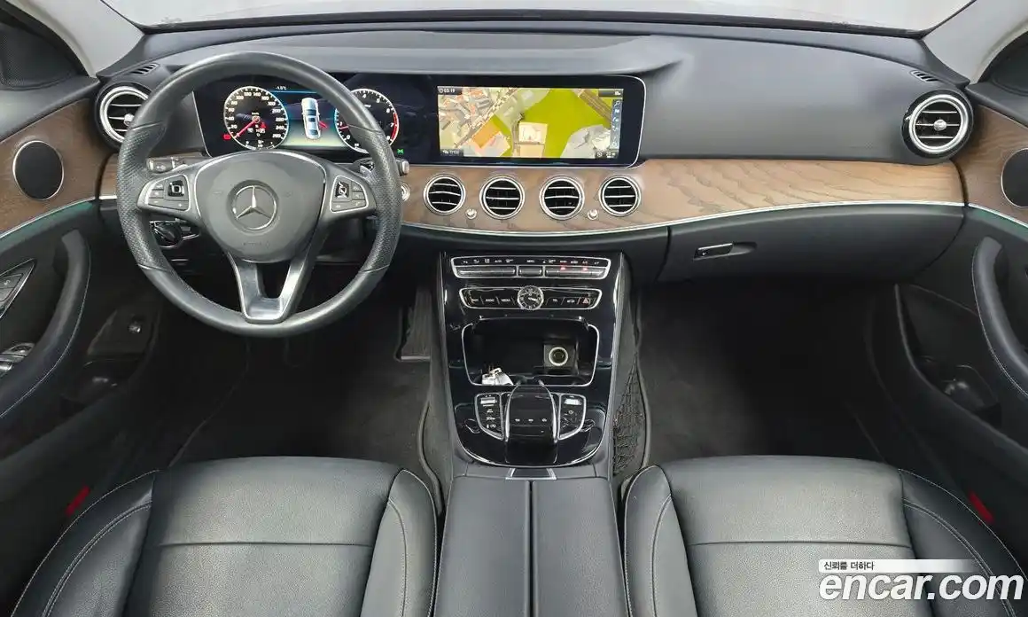 Mercedes-Benz E-Class 2018 2.0 Автомат в Москве № 150708, фото 18