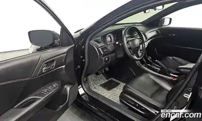 Honda Accord 2017 2.4 Автомат в Москве № 151922, миниатюра 11