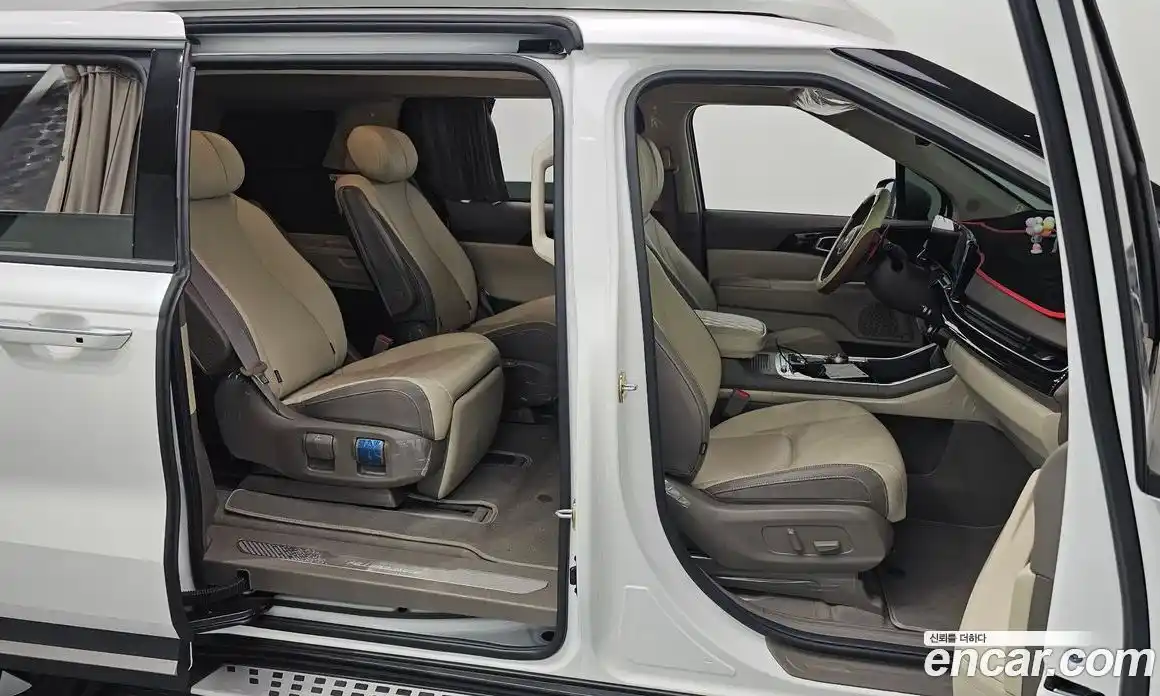 Kia Canival 2024 3.5 Автомат в Москве № 15315, фото 18