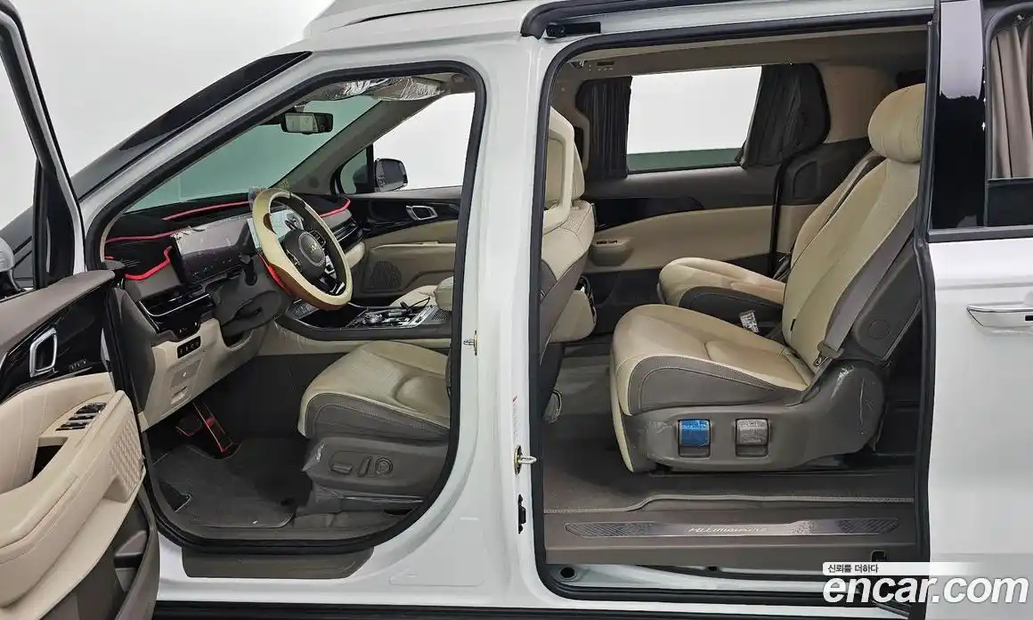 Kia Canival 2024 3.5 Автомат в Москве № 15315, фото 8