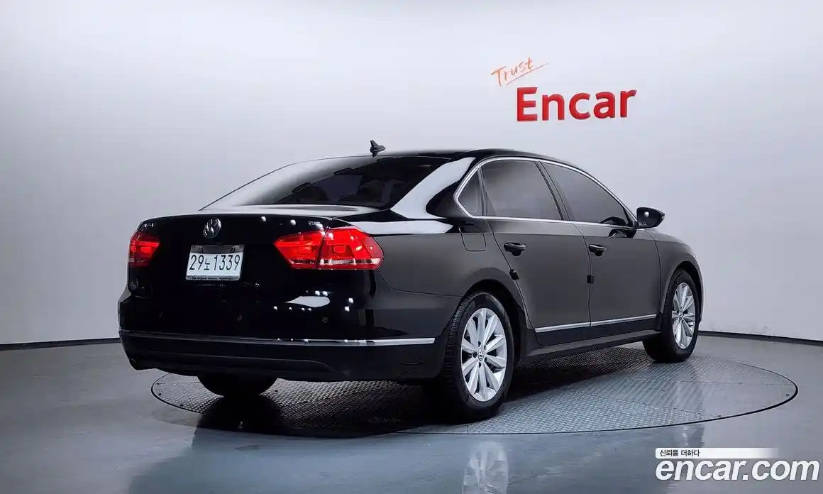 Volkswagen Passat 2015 1.8 Автомат в Москве № 153349, фото 12