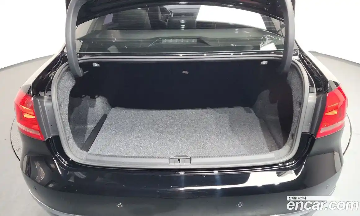 Volkswagen Passat 2015 1.8 Автомат в Москве № 153349, фото 13